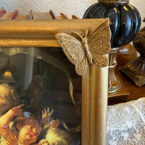 ❤️SOLD❤️3 Vintage Gold Frames with Angel Pictures - Picture 13 of 17